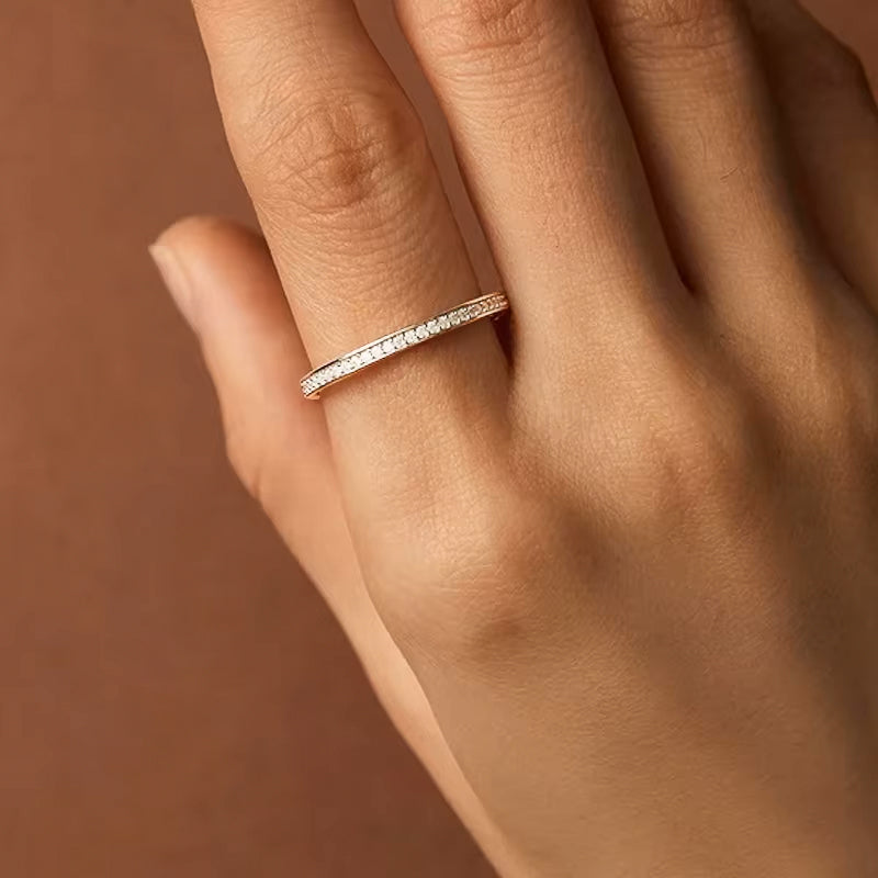Moissanite Eternity Platinium-Plated Silver Band