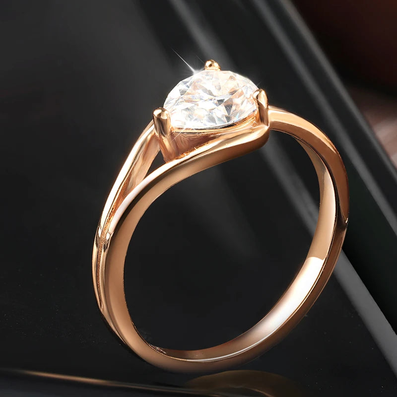 1Ct Pear-Cut Moissanite Ring – 18K Gold-Plated Silver